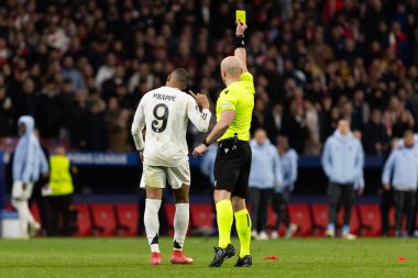 Madrid, İspanya - 12 Mart 2025: Madrid 'de Atletico Madrid ile Real Madrid arasında oynanan Şampiyonlar Ligi maçı. Gerçek Madrid oyuncuları. Avrupa şampiyonları. İspanyol Euroderby.