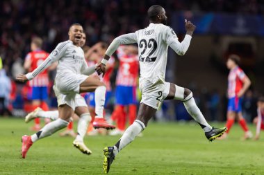 Madrid, İspanya - 12 Mart 2025: Madrid 'de Atletico Madrid ile Real Madrid arasında oynanan Şampiyonlar Ligi maçı. Gerçek Madrid oyuncuları. Avrupa şampiyonları. İspanyol Euroderby.