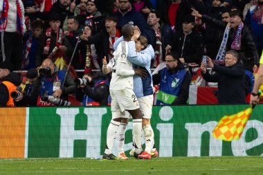 Madrid, İspanya - 12 Mart 2025: Madrid 'de Atletico Madrid ile Real Madrid arasında oynanan Şampiyonlar Ligi maçı. Gerçek Madrid oyuncuları. Avrupa şampiyonları. İspanyol Euroderby.