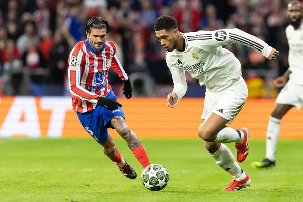Madrid, İspanya - 12 Mart 2025: Atletico Madrid ile Real Madrid arasındaki Şampiyonlar Ligi maçı başkentte oynandı. Avrupa Şampiyonları. İspanyol Euroderby.