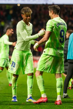 Madrid, İspanya - 16 Mart 2025: Atletico Madrid ile FC Barcelona arasındaki La Liga maçı Madrid 'de oynandı. Barselona oyuncuları. La Liga 2024, 2025.
