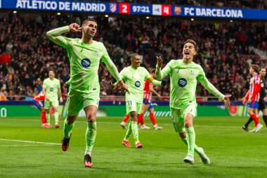 Madrid, İspanya - 16 Mart 2025: Atletico Madrid ile FC Barcelona arasındaki La Liga maçı Madrid 'de oynandı. Barselona oyuncuları. La Liga 2024, 2025.