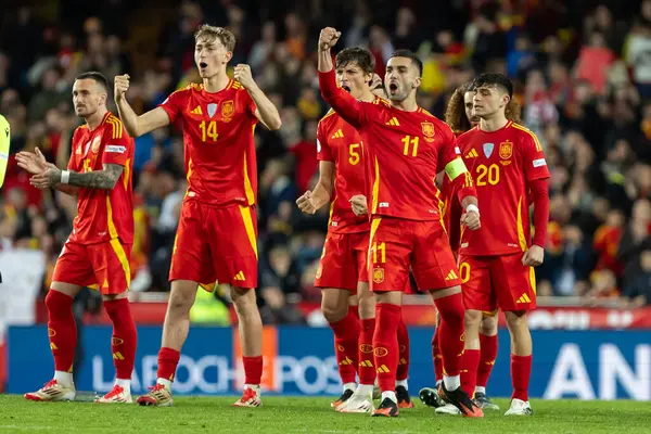 Valencia, İspanya - 23 Mart 2025: UEFA Uluslar Ligi çeyrek finalleri İspanya ile Hollanda arasında Valencia 'da oynandı. İspanyol milli takım oyuncuları. İspanya kazandı.