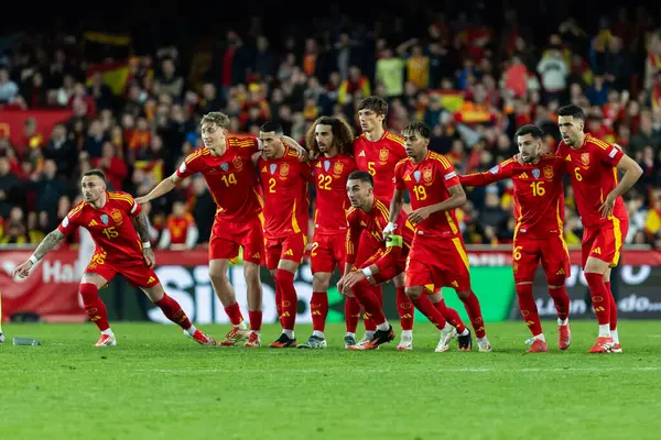 Valencia, İspanya - 23 Mart 2025: UEFA Uluslar Ligi çeyrek finalleri İspanya ile Hollanda arasında Valencia 'da oynandı. İspanyol milli takım oyuncuları. İspanya kazandı.