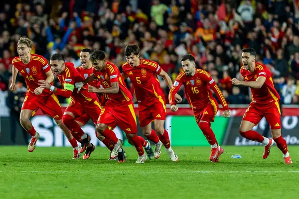 Valencia, İspanya - 23 Mart 2025: UEFA Uluslar Ligi çeyrek finalleri İspanya ile Hollanda arasında Valencia 'da oynandı. İspanyol milli takım oyuncuları. İspanya kazandı.