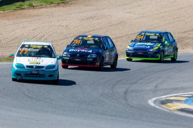 Madrid, İspanya - 29 Mart 2025: Madrid 'deki Jarama Pisti' nde düzenlenen RACE Touring Car Championship Championship. Araba yarışı. Kapalı devre. Hız yarışı.