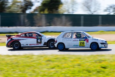 Madrid, İspanya - 29 Mart 2025: Madrid 'deki Jarama Pisti' nde düzenlenen RACE Touring Car Championship Championship. Araba yarışı. Kapalı devre. Hız yarışı.