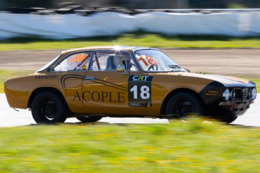 Madrid, İspanya - 29 Mart 2025: Madrid 'deki Jarama Pisti' nde düzenlenen RACE Touring Car Championship Championship. Araba yarışı. Kapalı devre. Hız yarışı.