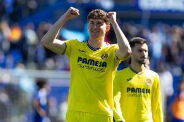 Madrid, İspanya - 30 Mart 2025: La Liga maçı Getafe FC ile Villarreal arasında Madrid 'de oynandı. Villarreal oyuncuları. Profesyonel futbol. La Liga 2024, 2025.