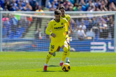Madrid, İspanya - 30 Mart 2025: La Liga maçı Getafe FC ile Villarreal arasında Madrid 'de oynandı. Villarreal oyuncuları. Profesyonel futbol. La Liga 2024, 2025.