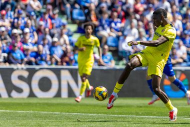 Madrid, İspanya - 30 Mart 2025: La Liga maçı Getafe FC ile Villarreal arasında Madrid 'de oynandı. Villarreal oyuncuları. Profesyonel futbol. La Liga 2024, 2025.