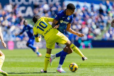 Madrid, İspanya - 30 Mart 2025: La Liga maçı Getafe FC ile Villarreal arasında Madrid 'de oynandı. Villarreal oyuncuları. Profesyonel futbol. La Liga 2024, 2025.