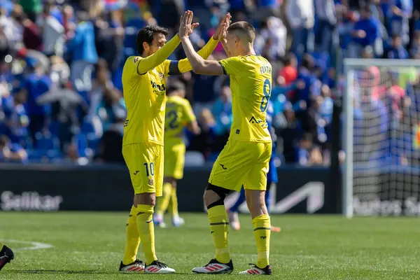 Madrid, İspanya - 30 Mart 2025: La Liga maçı Getafe FC ile Villarreal arasında Madrid 'de oynandı. Villarreal oyuncuları. Profesyonel futbol. La Liga 2024, 2025.