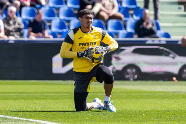 Madrid, İspanya - 30 Mart 2025: La Liga maçı Getafe FC ile Villarreal arasında Madrid 'de oynandı. Villarreal oyuncuları. Profesyonel futbol. La Liga 2024, 2025.