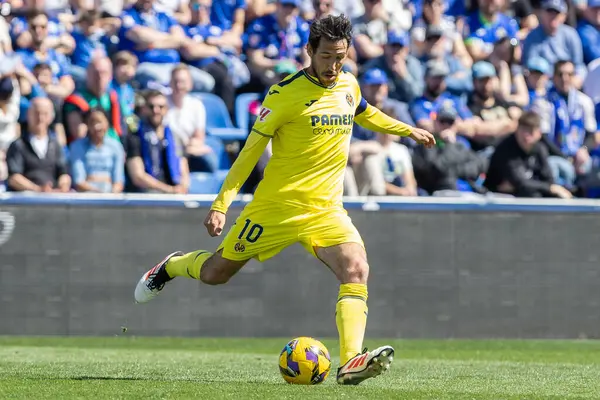 Madrid, İspanya - 30 Mart 2025: La Liga maçı Getafe FC ile Villarreal arasında Madrid 'de oynandı. Villarreal oyuncuları. Profesyonel futbol. La Liga 2024, 2025.