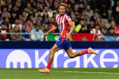 Madrid, İspanya - 2 Nisan 2025: Atletico Madrid ile FC Barcelona arasında oynanan Copa del Rey yarı final maçı. Atletico Madrid oyuncuları. Copa del Rey yarı finalleri.