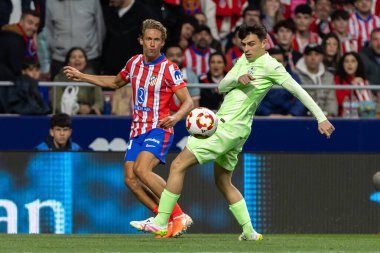 Madrid, İspanya - 2 Nisan 2025: Atletico Madrid ile FC Barcelona arasında oynanan Copa del Rey yarı final maçı. Atletico Madrid oyuncuları. Copa del Rey yarı finalleri.