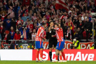 Madrid, İspanya - 2 Nisan 2025: Atletico Madrid ile FC Barcelona arasında oynanan Copa del Rey yarı final maçı. Atletico Madrid oyuncuları. Copa del Rey yarı finalleri.