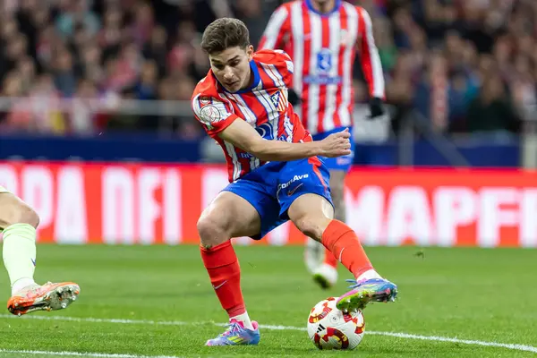 Madrid, İspanya - 2 Nisan 2025: Atletico Madrid ile FC Barcelona arasında oynanan Copa del Rey yarı final maçı. Atletico Madrid oyuncuları. Copa del Rey yarı finalleri.