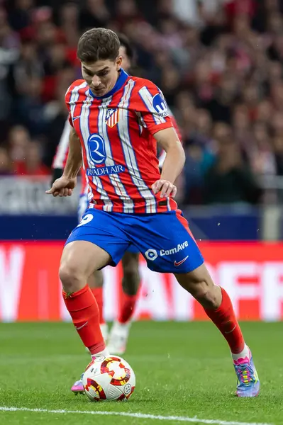 Madrid, İspanya - 2 Nisan 2025: Atletico Madrid ile FC Barcelona arasında oynanan Copa del Rey yarı final maçı. Atletico Madrid oyuncuları. Copa del Rey yarı finalleri.