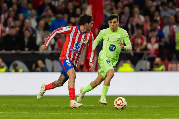Madrid, İspanya - 2 Nisan 2025: Atletico Madrid ile FC Barcelona arasında oynanan Copa del Rey yarı final maçı. FC Barcelona oyuncuları. Copa del Rey yarı finalleri.