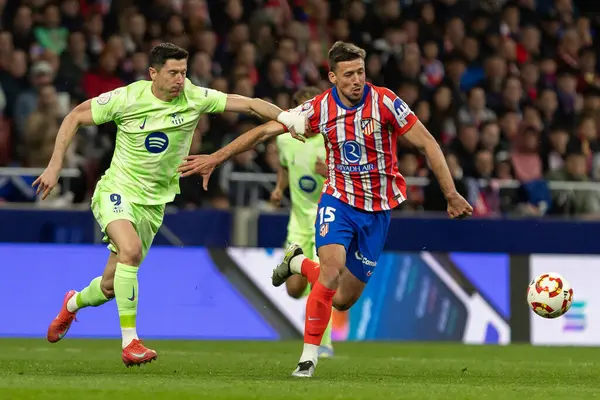 Madrid, İspanya - 2 Nisan 2025: Atletico Madrid ile FC Barcelona arasında oynanan Copa del Rey yarı final maçı. FC Barcelona oyuncuları. Copa del Rey yarı finalleri.