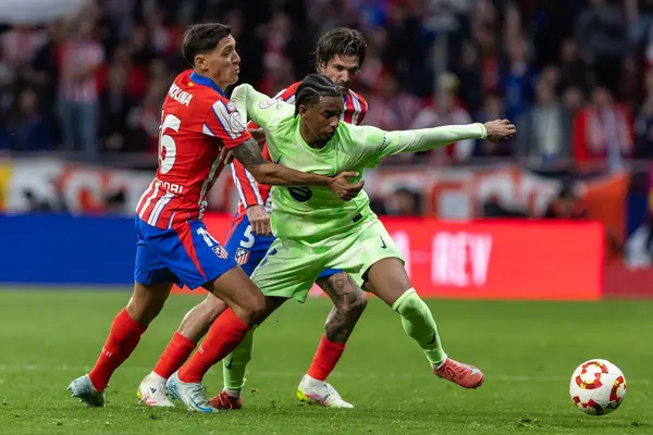 Madrid, İspanya - 2 Nisan 2025: Atletico Madrid ile FC Barcelona arasında oynanan Copa del Rey yarı final maçı. FC Barcelona oyuncuları. Copa del Rey yarı finalleri.