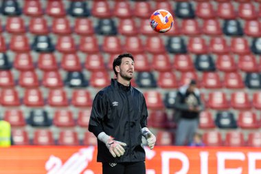 Madrid, İspanya - 4 Nisan 2025: Madrid 'de oynayan Rayo Vallecano ile CD Espaol arasındaki La Liga maçı. Rayo Vallecano oyuncuları. Profesyonel futbol. La Liga 2024-2025.