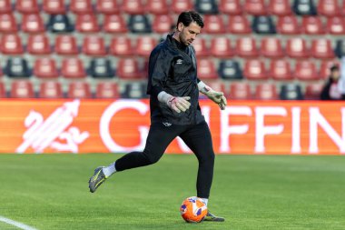 Madrid, İspanya - 4 Nisan 2025: Madrid 'de oynayan Rayo Vallecano ile CD Espaol arasındaki La Liga maçı. Rayo Vallecano oyuncuları. Profesyonel futbol. La Liga 2024-2025.