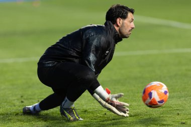 Madrid, İspanya - 4 Nisan 2025: Madrid 'de oynayan Rayo Vallecano ile CD Espaol arasındaki La Liga maçı. Rayo Vallecano oyuncuları. Profesyonel futbol. La Liga 2024-2025.