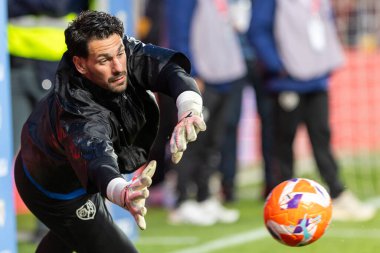 Madrid, İspanya - 4 Nisan 2025: Madrid 'de oynayan Rayo Vallecano ile CD Espaol arasındaki La Liga maçı. Rayo Vallecano oyuncuları. Profesyonel futbol. La Liga 2024-2025.