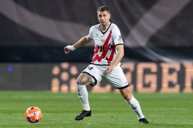 Madrid, İspanya - 4 Nisan 2025: Madrid 'de oynayan Rayo Vallecano ile CD Espaol arasındaki La Liga maçı. Rayo Vallecano oyuncuları. Profesyonel futbol. La Liga 2024-2025.