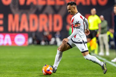 Madrid, İspanya - 4 Nisan 2025: Madrid 'de oynayan Rayo Vallecano ile CD Espaol arasındaki La Liga maçı. Rayo Vallecano oyuncuları. Profesyonel futbol. La Liga 2024-2025.