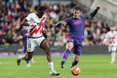 Madrid, İspanya - 4 Nisan 2025: Madrid 'de oynayan Rayo Vallecano ile CD Espaol arasındaki La Liga maçı. Rayo Vallecano oyuncuları. Profesyonel futbol. La Liga 2024-2025.