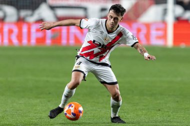 Madrid, İspanya - 4 Nisan 2025: Madrid 'de oynayan Rayo Vallecano ile CD Espaol arasındaki La Liga maçı. Rayo Vallecano oyuncuları. Profesyonel futbol. La Liga 2024-2025.