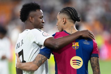 Seville, İspanya - 26 Nisan 2025: Copa del Rey finali Sevilla 'da FC Barcelona ile Real Madrid arasında. Barselona kazandı. İspanyol klasiği. Barselona oyuncuları.