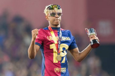 Seville, İspanya - 26 Nisan 2025: Copa del Rey finali Sevilla 'da FC Barcelona ile Real Madrid arasında. Barselona kazandı. İspanyol klasiği. Barselona oyuncuları.