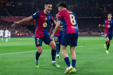 Seville, İspanya - 26 Nisan 2025: Copa del Rey finali Sevilla 'da FC Barcelona ile Real Madrid arasında. Barselona kazandı. İspanyol klasiği. Barselona oyuncuları.
