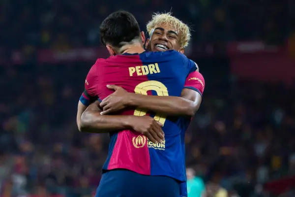 Seville, İspanya - 26 Nisan 2025: Copa del Rey finali Sevilla 'da FC Barcelona ile Real Madrid arasında. Barselona kazandı. İspanyol klasiği. Barselona oyuncuları.
