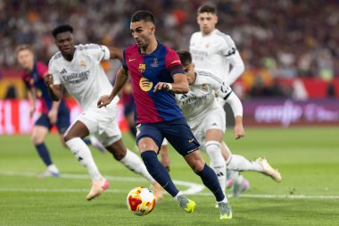 Seville, İspanya - 26 Nisan 2025: Copa del Rey finali Sevilla 'da FC Barcelona ile Real Madrid arasında. Barselona kazandı. İspanyol klasiği. Barselona oyuncuları.