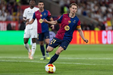 Seville, İspanya - 26 Nisan 2025: Copa del Rey finali Sevilla 'da FC Barcelona ile Real Madrid arasında. Barselona kazandı. İspanyol klasiği. Barselona oyuncuları.