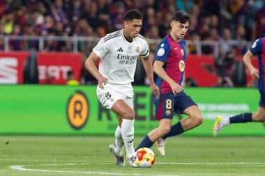 Seville, İspanya - 26 Nisan 2025: Copa del Rey finali Sevilla 'da FC Barcelona ile Real Madrid arasında. Barselona kazandı. İspanyol klasiği. Gerçek Madrid oyuncuları.