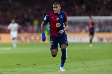 Seville, İspanya - 26 Nisan 2025: Copa del Rey finali Sevilla 'da FC Barcelona ile Real Madrid arasında. Barselona kazandı. İspanyol klasiği. Barselona oyuncuları.