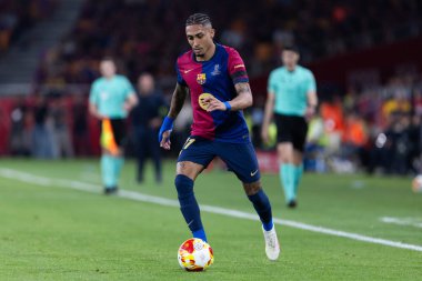 Seville, İspanya - 26 Nisan 2025: Copa del Rey finali Sevilla 'da FC Barcelona ile Real Madrid arasında. Barselona kazandı. İspanyol klasiği. Barselona oyuncuları.