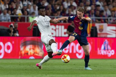 Seville, İspanya - 26 Nisan 2025: Copa del Rey finali Sevilla 'da FC Barcelona ile Real Madrid arasında. Barselona kazandı. İspanyol klasiği. Barselona oyuncuları.