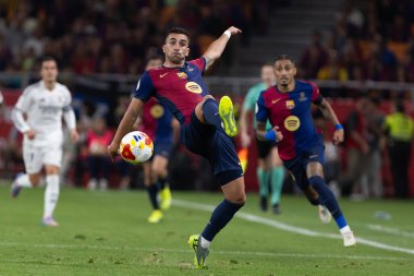 Seville, İspanya - 26 Nisan 2025: Copa del Rey finali Sevilla 'da FC Barcelona ile Real Madrid arasında. Barselona kazandı. İspanyol klasiği. Barselona oyuncuları.