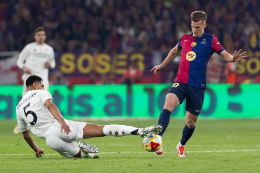 Seville, İspanya - 26 Nisan 2025: Copa del Rey finali Sevilla 'da FC Barcelona ile Real Madrid arasında. Barselona kazandı. İspanyol klasiği. Barselona oyuncuları.