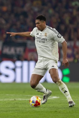 Seville, İspanya - 26 Nisan 2025: Copa del Rey finali Sevilla 'da FC Barcelona ile Real Madrid arasında. Barselona kazandı. İspanyol klasiği. Gerçek Madrid oyuncuları.