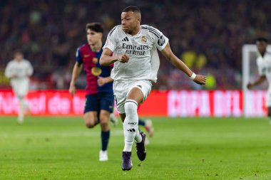 Seville, İspanya - 26 Nisan 2025: Copa del Rey finali Sevilla 'da FC Barcelona ile Real Madrid arasında. Barselona kazandı. İspanyol klasiği. Gerçek Madrid oyuncuları.