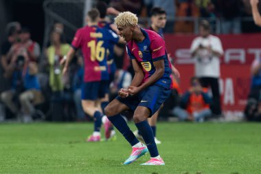 Seville, İspanya - 26 Nisan 2025: Copa del Rey finali Sevilla 'da FC Barcelona ile Real Madrid arasında. Barselona kazandı. İspanyol klasiği. Barselona oyuncuları.